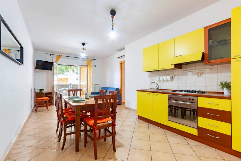 Rental apartment with 2 rooms for 6 persons — photo 4