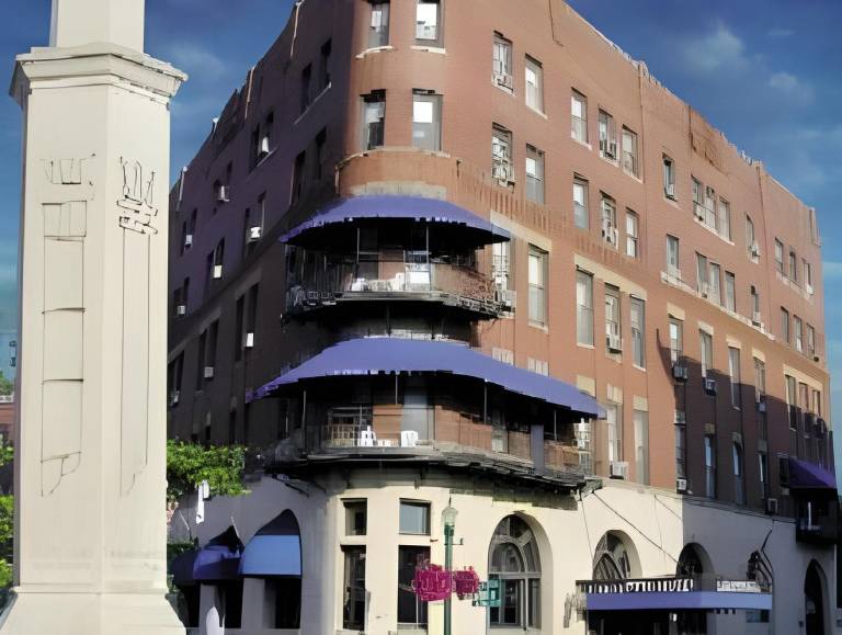 Lafayette Hotel Marietta in Marietta, OH