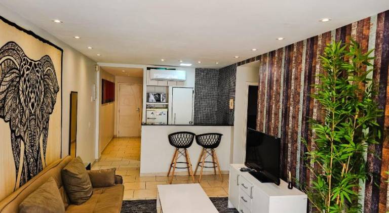 Apartment | Near Fort Copacabana in Leme