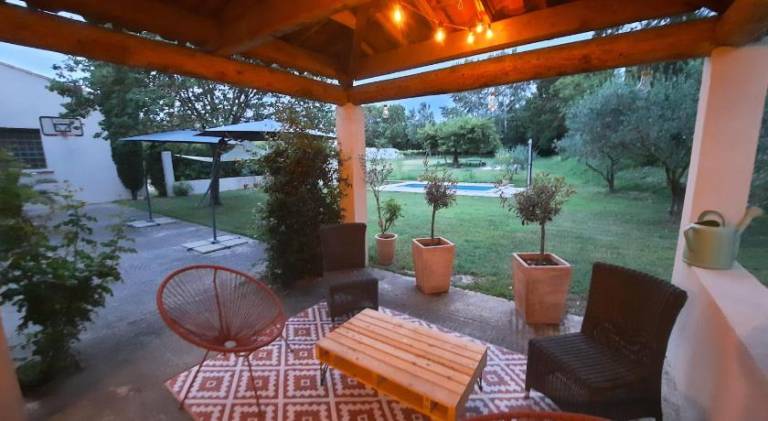 Apartment with barbecue, private pool & terrace | Good for workation | Pets allowed in St.-Rémy-de-Provence