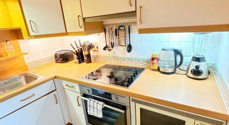 Ample rental apartment | Near Edinburgh Castle | Pets allowed — photo 4