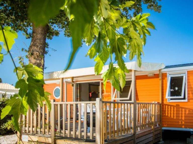 Mobile home with heated pool & patio — photo 4