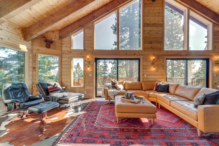 6 Mi to Ski Slopes! Family Tahoe Cabin w/ 3 Decks — photo 4