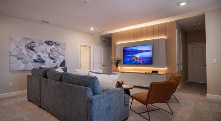 Villa with pool & hot tub | Pet-friendly in Lake Buena Vista, FL