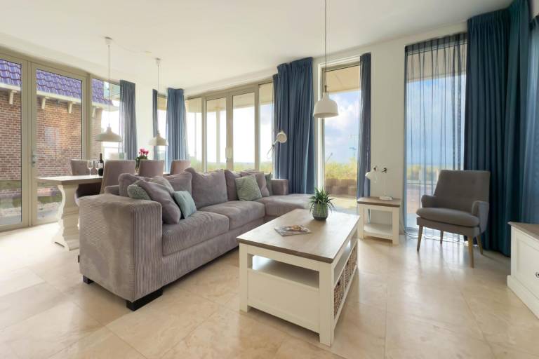 Apartment with garden & patio in Bergen