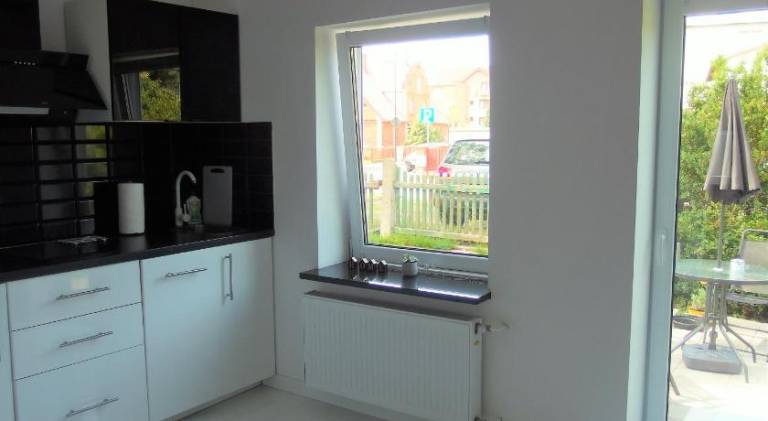 Holiday apartment with patio & yard — photo 5