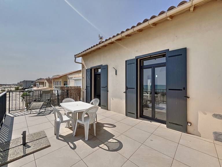 Rental apartment with 2 rooms for 5 persons — photo 2