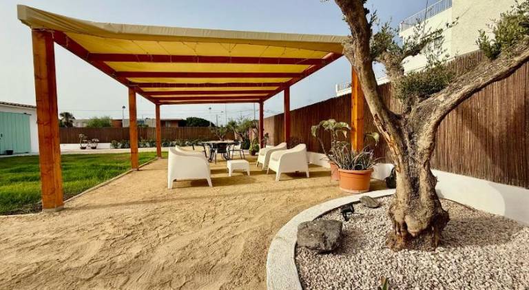 Villa with private pool, yard & patio — photo 3