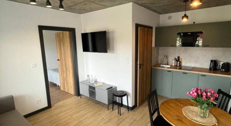 Apartment with garden & patio — photo 2