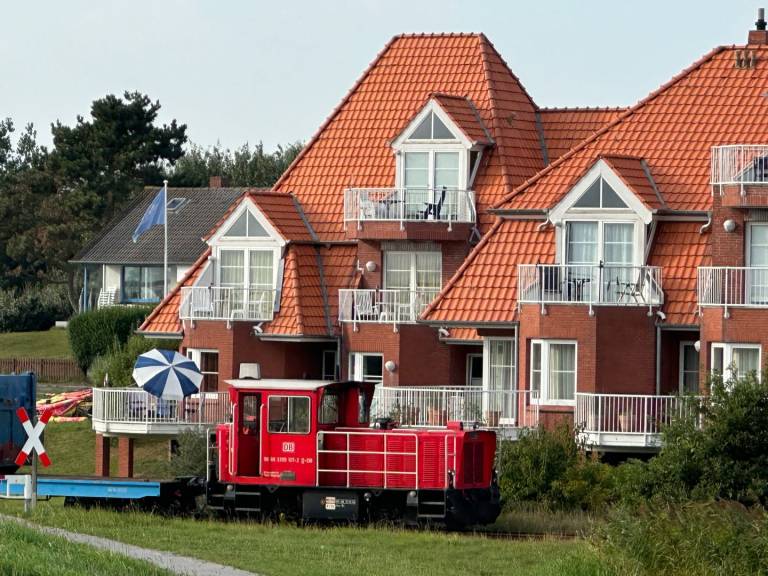 Deichkoje Am Wattenmeer mit S&uuml;dbalkon
