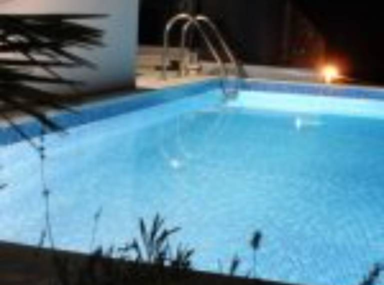 Fully equipped ample villa with private pool, yard & jacuzzi | Water view | Pets are welcome — photo 4