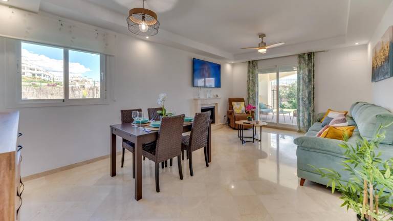 Family-oriented spacious rental apartment with pool, yard & barbecue | Dogs allowed — photo 5