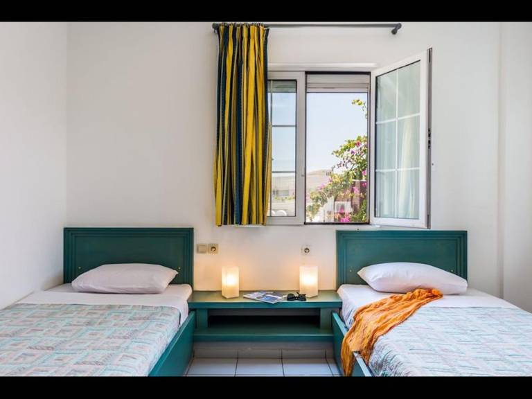 Wonderful holiday apartment with terrace | Next to the beach | Pets allowed in Hersonissos
