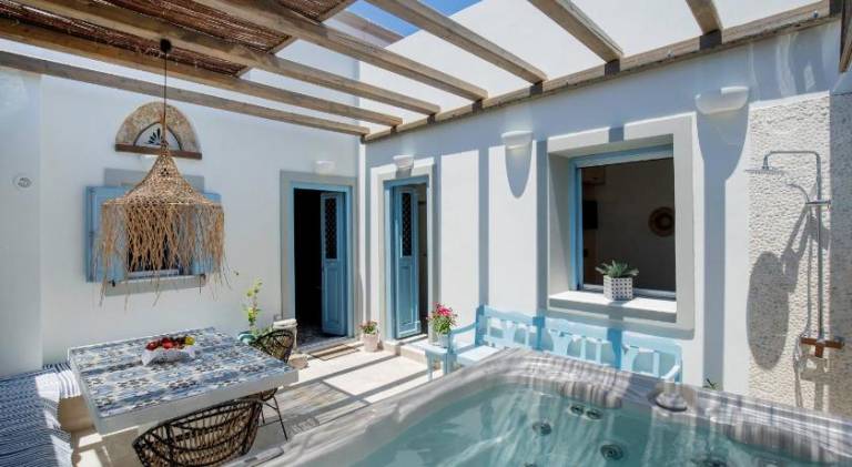 Vacation home with jacuzzi | Dogs allowed — photo 2
