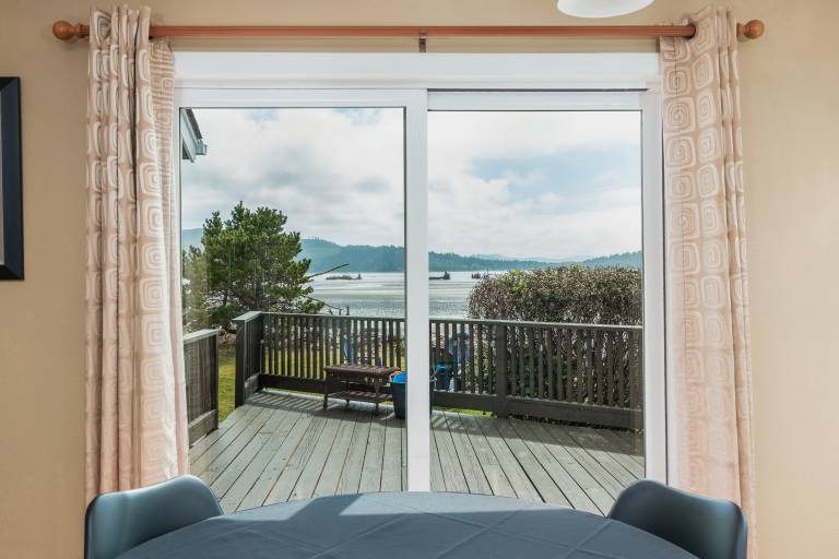 Baywatch Bungalow — photo 5