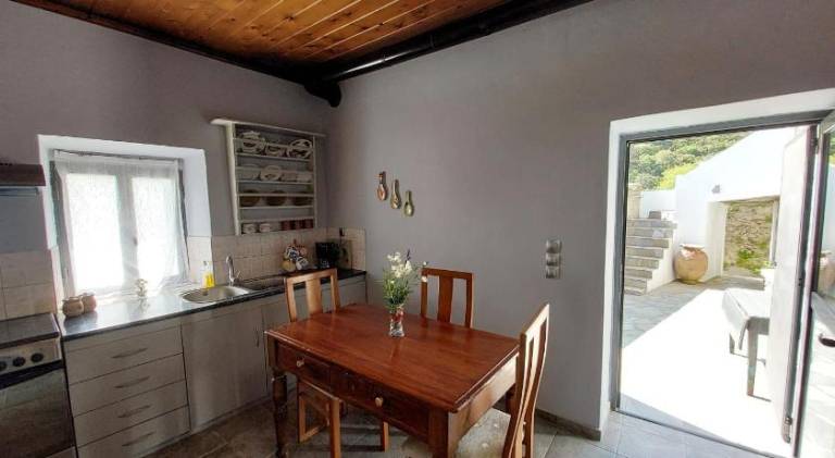 House with terrace & yard | Pet-friendly — photo 5