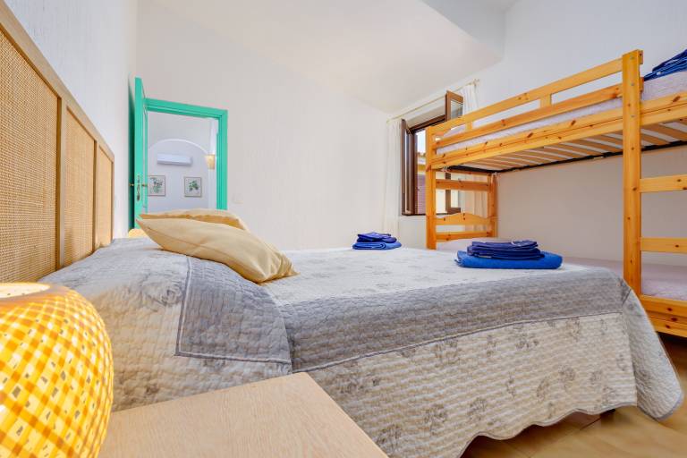 Apartment 'Casa Vacanze Cannigione' with Private Terrace, Wi-Fi and Air Conditioning — photo 3