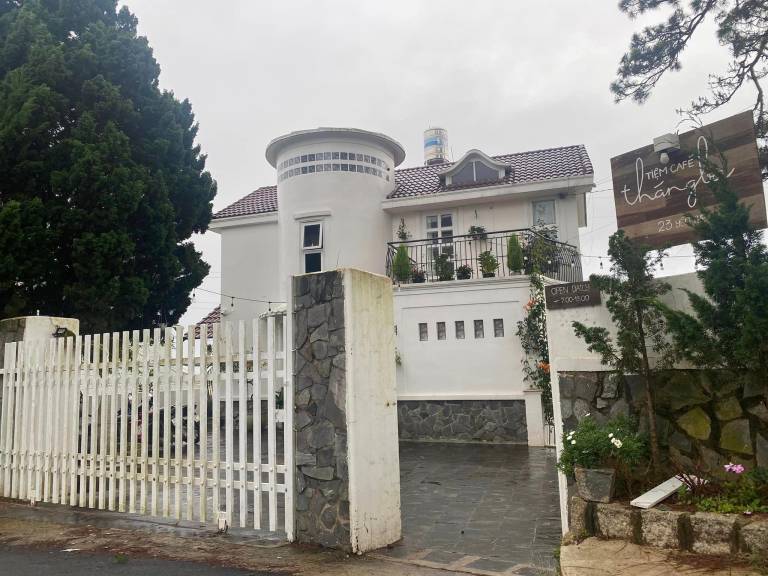 Beautiful villa with hot tub | Good for workation | Pet-friendly in Da Lat