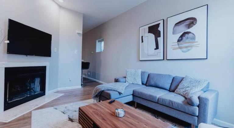 Rental apartment | Suitable for remote work in St. Louis, MO