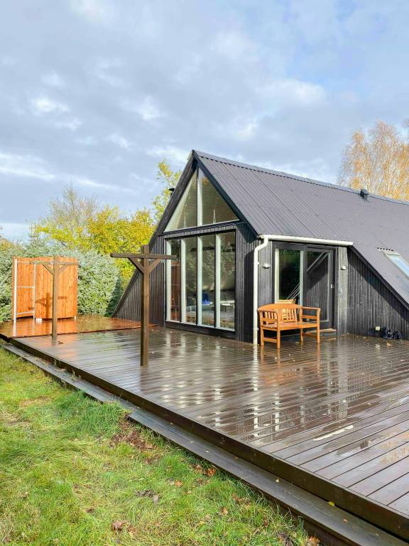 Vacation home with heated pool, sauna & patio — photo 2