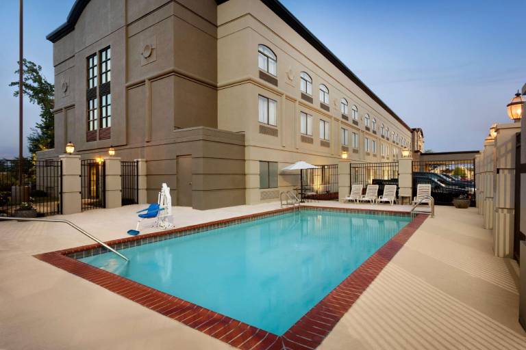 Townhome Inn & Suites by IHG — photo 4