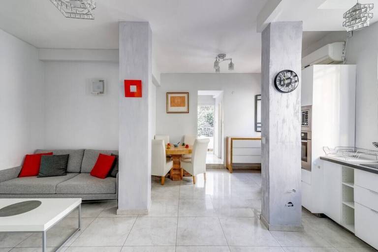 Apartment Tel Aviv District