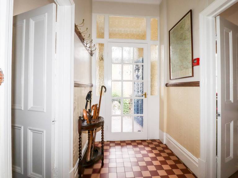 Family-friendly wonderful cottage with terrace & garden | Dogs allowed — photo 4