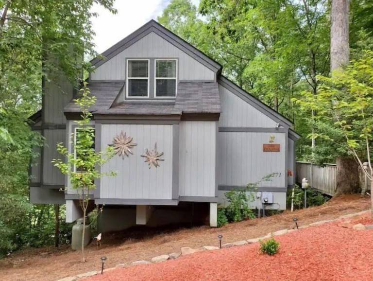 Cabin Helen