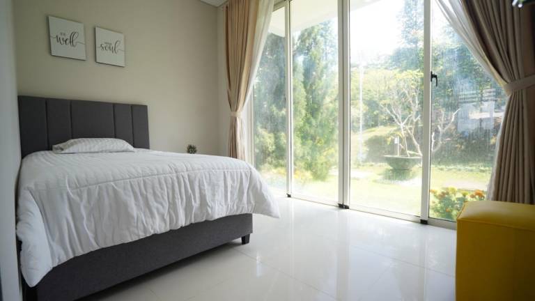 Beautiful villa with garden, patio & pool | Dogs allowed — photo 2