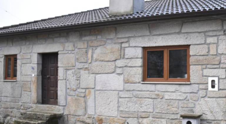Vacation home with terrace & yard in Viseu