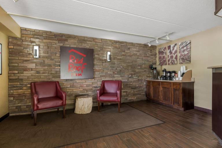 Red Roof Inn Hickory in Hickory, NC