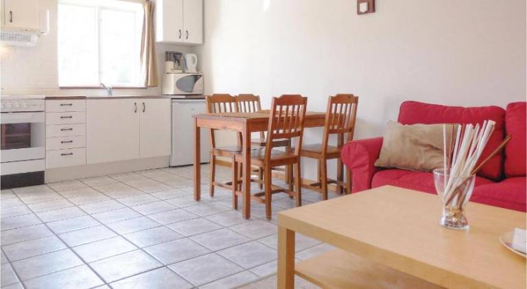 Apartment with 2 rooms for 6 persons — photo 2