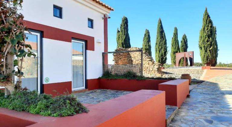 Villa with barbecue, pool & terrace — photo 4