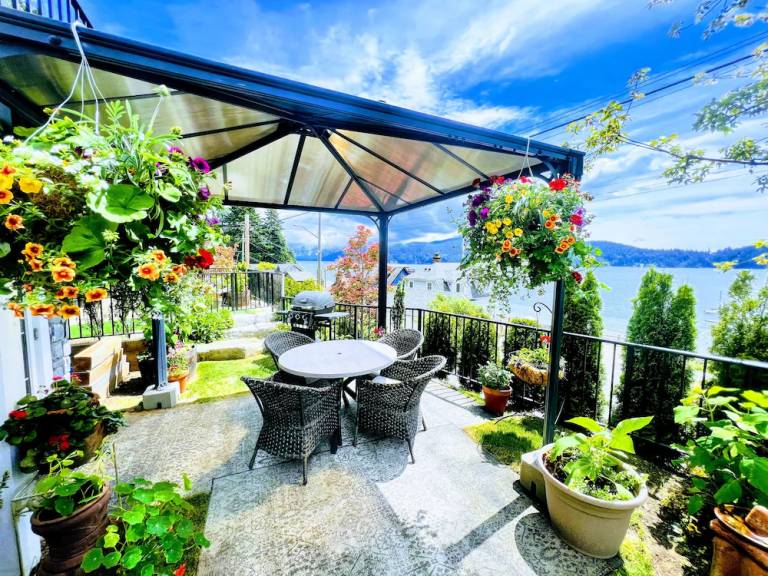 Bed and breakfast  Bowen Island