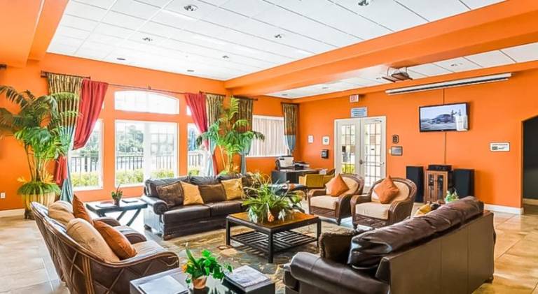 Fully equipped house with heated pool | Pet-friendly — photo 3