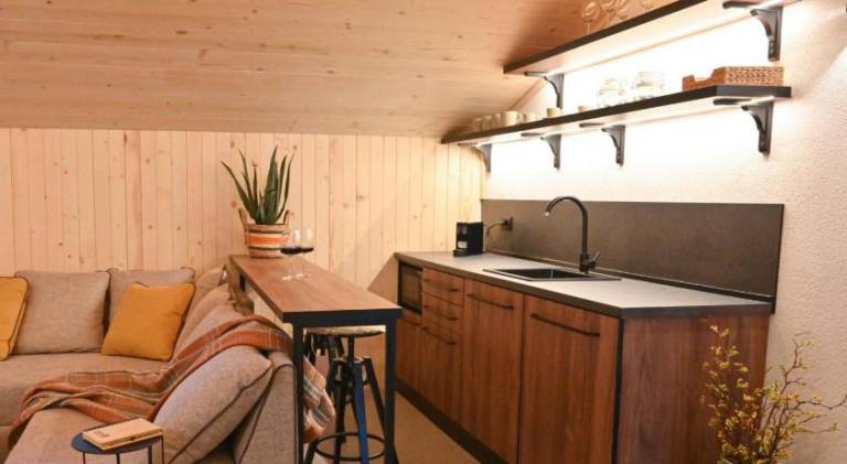 Serviced apartment with garden — photo 3