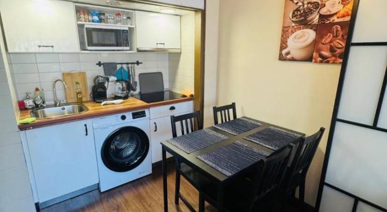Apartment with pool — photo 4
