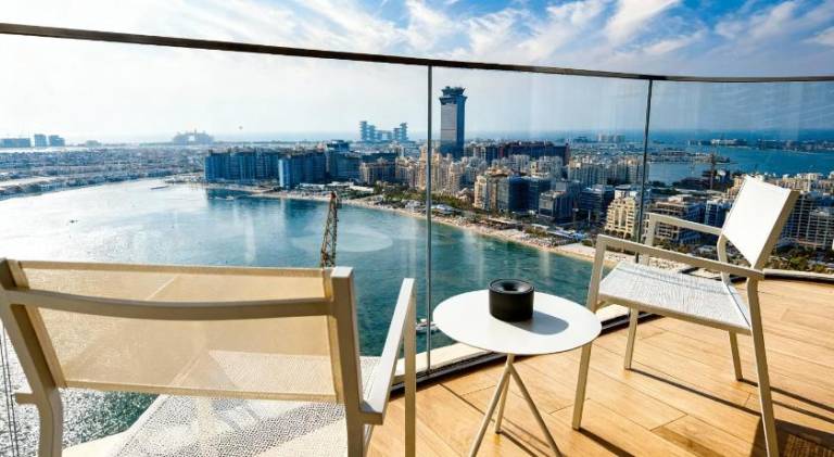 Coastal Chic at Emaar Beachfront 1BR — photo 3