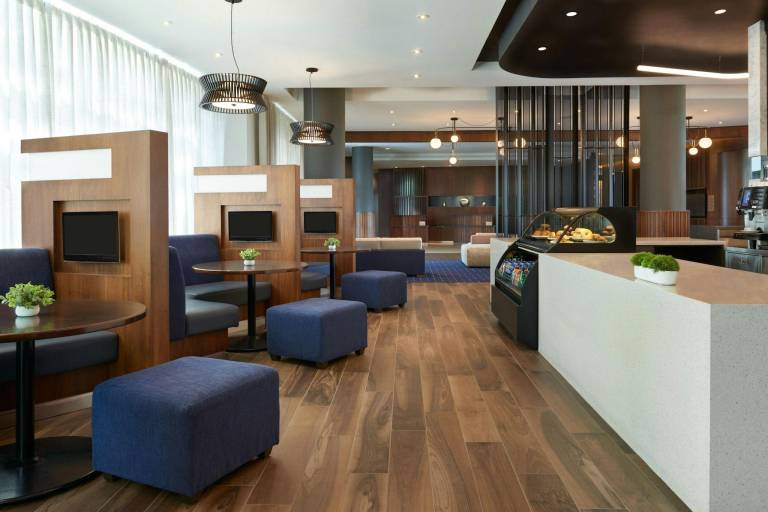 Courtyard by Marriott Calgary Airport — photo 4