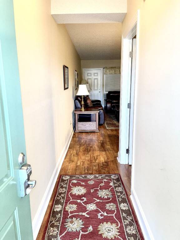 204 2-Bedroom 2 Home by RedAwning — photo 4