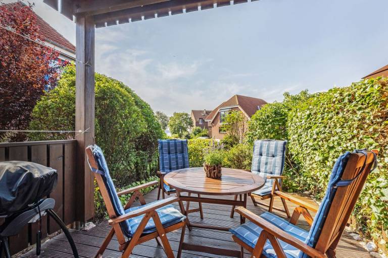 Ferienwohnung "Seeblick" für 2 Gäste mit Terrasse- in wenigen Minuten zur Ostsee — photo 2