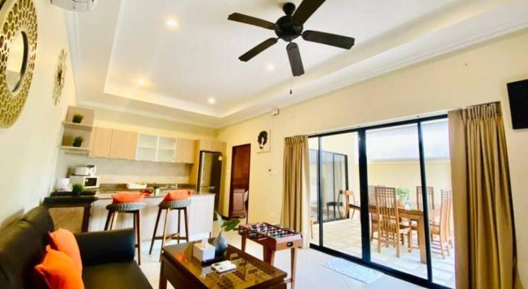 MJ22 Majestic Residence poolvillas 2 Bedrooms & cozy beach in Chonburi