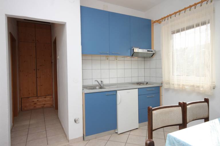 Two bedroom apartment with terrace and sea view Supetar, Brač (A-7535-a) — photo 3