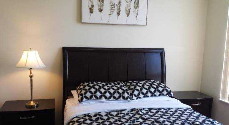 2 BEDROOM 2 Bathroom Best Value Prime Location in Missisauga in Mississauga, ON