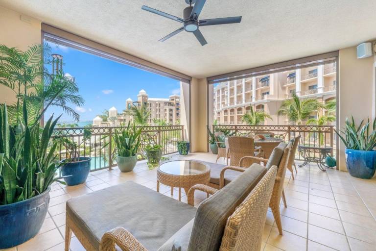 Luxury Three Bedroom Oasis in Seven Mile Beach