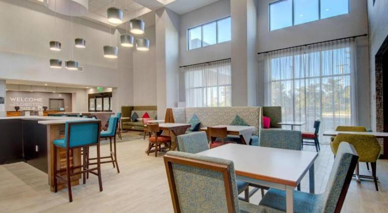 Hampton Inn & Suites Portland West — photo 4