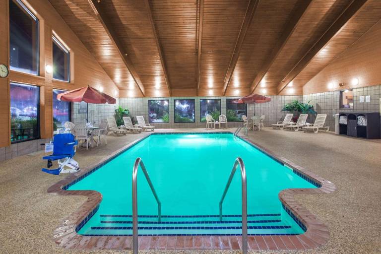 Spark by Hilton Cedar Falls — photo 4