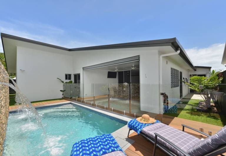 House Palm Cove