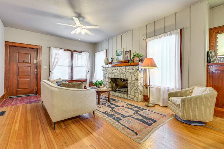 Stroll to Bradenton Riverwalk! Stylish Apartment — photo 4