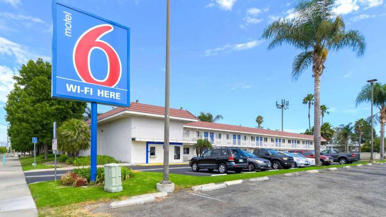 Motel 6 Costa Mesa, CA in Fountain Valley, CA